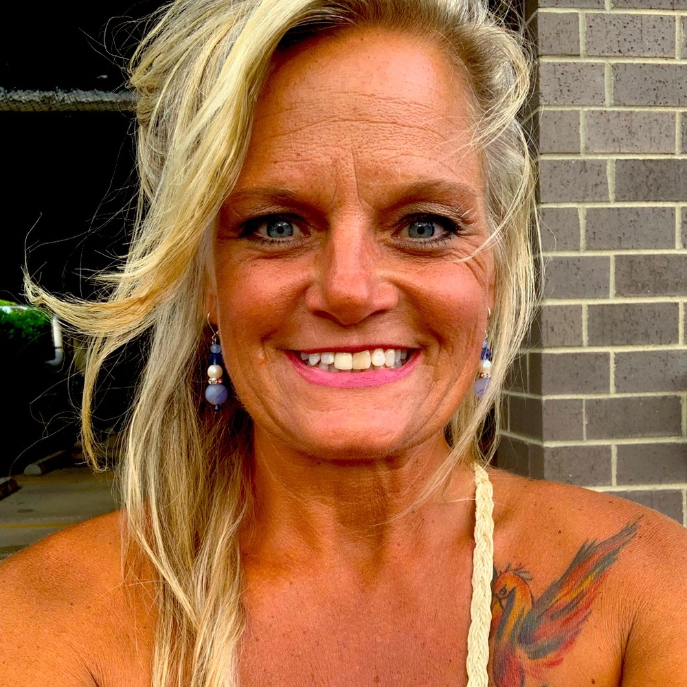 Meet your Posher, Melissa